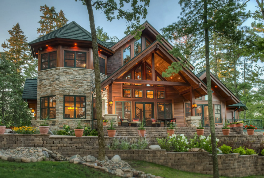 в своем загородном доме